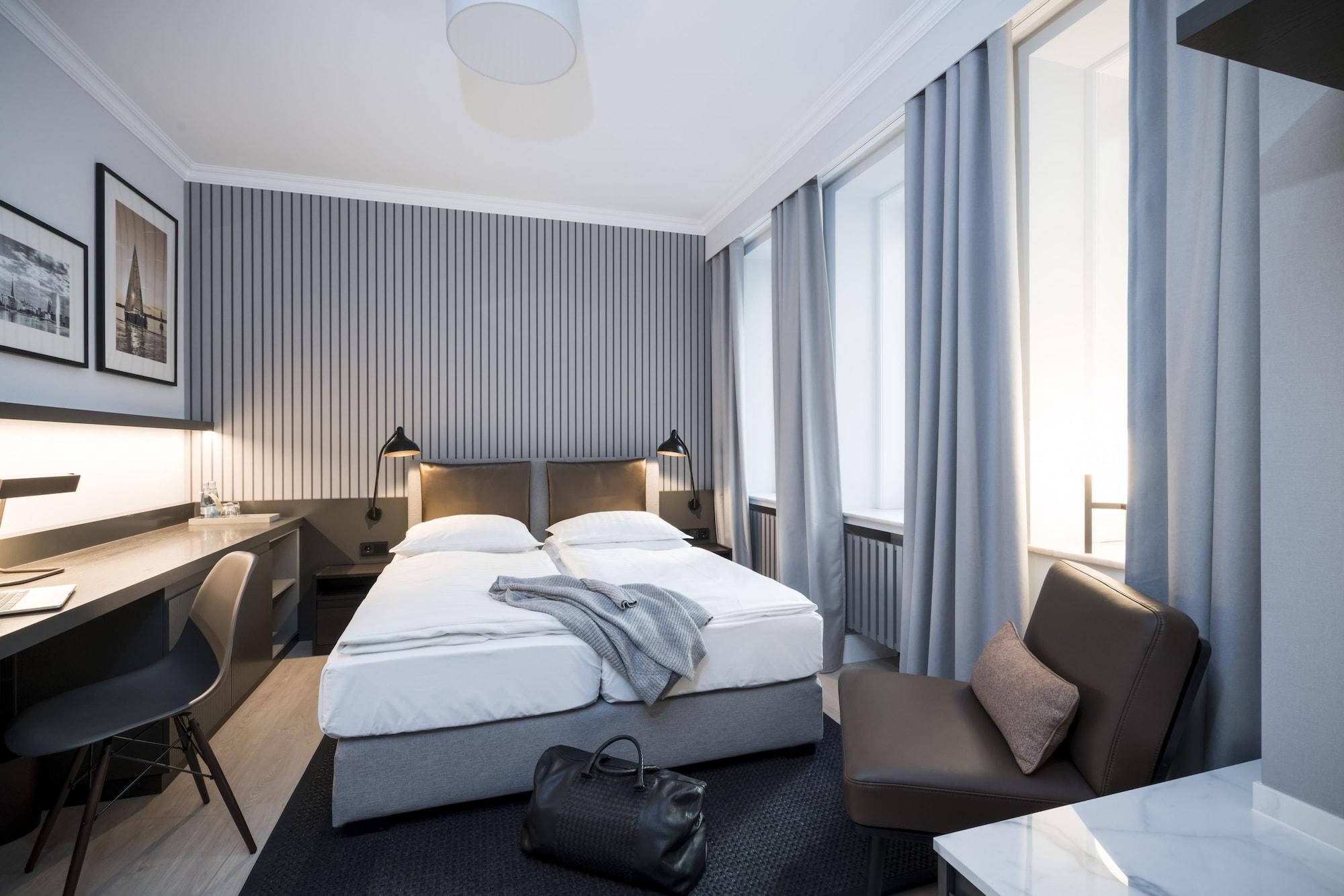 Alster-Hof Hotel Hamburg Bagian luar foto